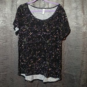 Lularoe - 2x Classic T